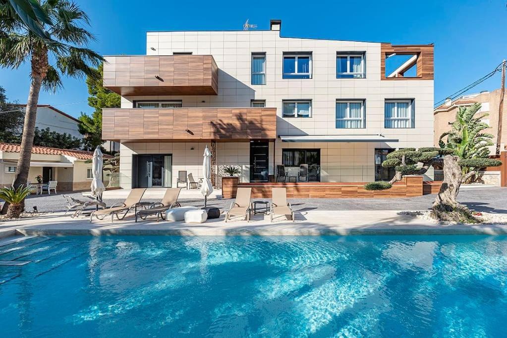 2 Min From The Sea Pool, Comfort And Free Wifi Miami Playa Exterior photo